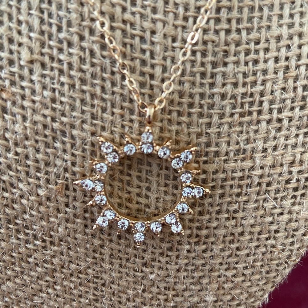 Sun Symbol Rhinestone Pendant Necklace - Picture 5 of 8